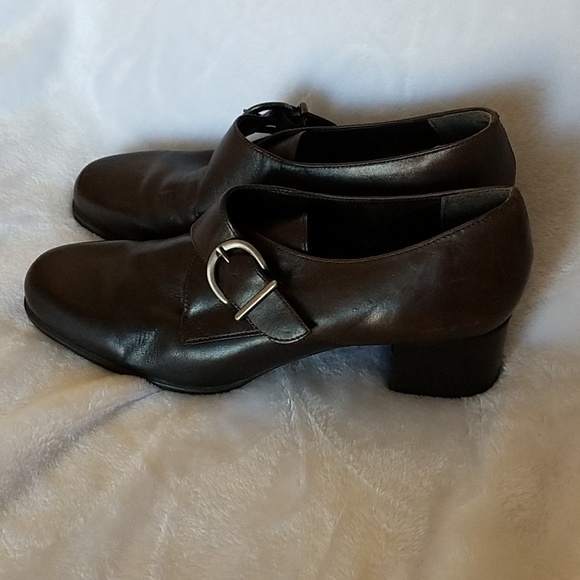 Bandolino shoes. - Picture 3 of 8